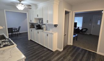 1222 NE 11th Ave, Aberdeen, SD 57401