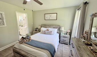 1018 N Sherman Dr, Blue Springs, MS 38828