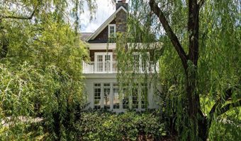 7032 WILSON Ln, Bethesda, MD 20817
