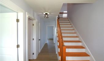 32 J H Dwyer Dr, Middletown, RI 02842