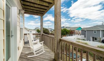 202 Dobbs St C, Atlantic Beach, NC 28512