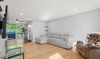 9 Rhodes St, Billerica, MA 01821