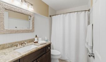 128 SEMINOLE Rd 11, Atlantic Beach, FL 32233