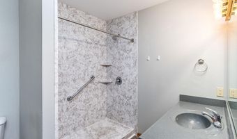 2516 Somerset Dr, Ames, IA 50010
