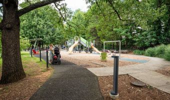 2026 N VERMONT St 301, Arlington, VA 22207