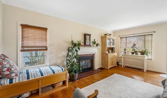 156 E Weisheimer Rd, Columbus, OH 43214
