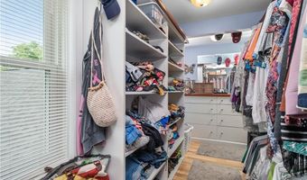18 Valley Stream Dr, Cumberland, RI 02864