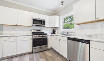 1124 E 10th St, Anderson, IN 46012