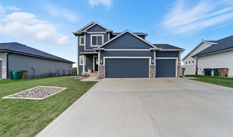 317 31st St SE, Altoona, IA 50009