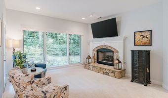 2816 Remington Pt, Aurora, OH 44202