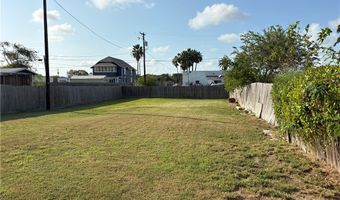 818 S Arch St, Aransas Pass, TX 78336