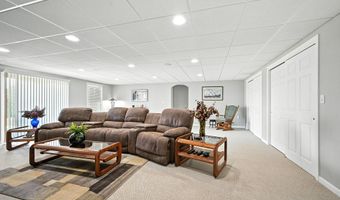 192 Depot Rd, Belgrade, ME 04917