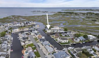 221 Magnolia Dr, Bayville, NJ 08721