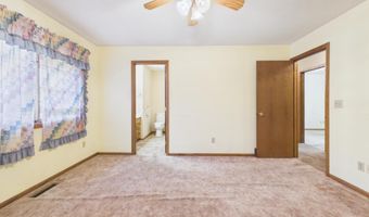 1212 E Fleetwood Cir, Brandon, SD 57005