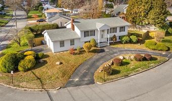 10 Sheffield Rd, Cranston, RI 02920