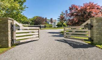 335 Town Ln, Amagansett, NY 11930