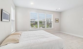 43795 TRANSIT Sq 202, Ashburn, VA 20147