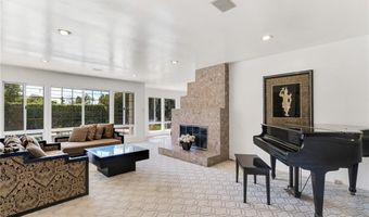 7029 Arizona Ave, Los Angeles, CA 90045
