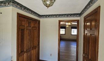 713 Mcgrath Pond Rd, Belgrade, ME 04917