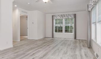 3 Alison Cir, Hampton, NH 03842