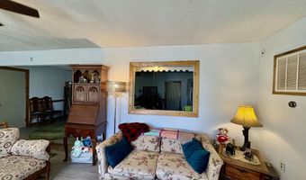 111 W Lee St, Aurora, MO 65605