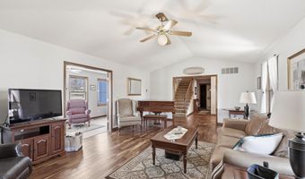 916 E 27th St, Baxter Springs, KS 66713