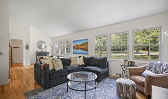 45 Normandy Ct, Middletown, NJ 07748
