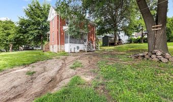 1016 N 10th St, Atchison, KS 66002