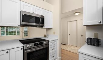 13775 SW SCHOLLS FERRY Rd 3, Beaverton, OR 97008