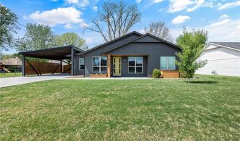 1808 SW D St, Bentonville, AR 72712
