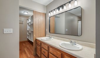 8178 Captain Dr, Avon, IN 46123