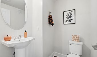 42605 NUBBINS Ter, Ashburn, VA 20147