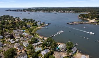 15 River Rd, Branford, CT 06405