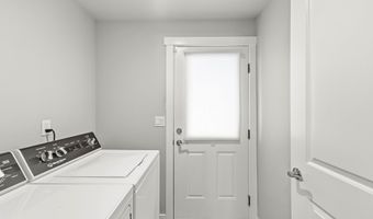 860 1ST St SE, Bandon, OR 97411