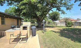 2015 Willard Dr, Altus, OK 73521