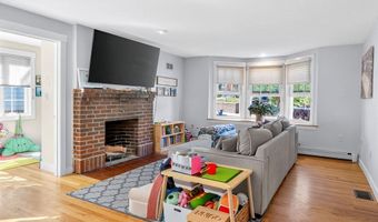 135 Russett Rd 1, Boston, MA 02132