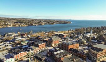 78 Main St, Belfast, ME 04915
