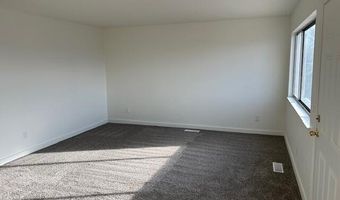 943 E Front St, Fallon, NV 89406