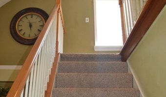 409 E. Elm St, Albion, IL 62806