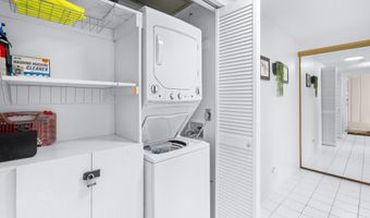 75-5719 ALII Dr 411, Kailua Kona, HI 96740