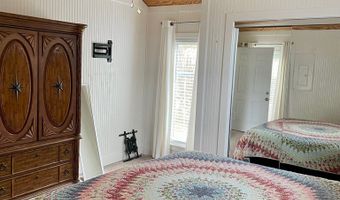 145 Ave L, Apalachicola, FL 32320