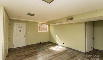 5 Fernlawn Rd, Asheville, NC 28805
