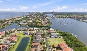 6111 LAGOMAR Ln, Apollo Beach, FL 33572