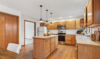 1110 Sandalwood Ct SW, Altoona, IA 50009