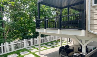 705 N ASHTON St, Alexandria, VA 22312