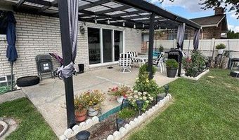 3076 Charity Dr, Sterling Heights, MI 48310