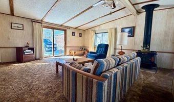 28 W Shore Rd, Babb, MT 59411