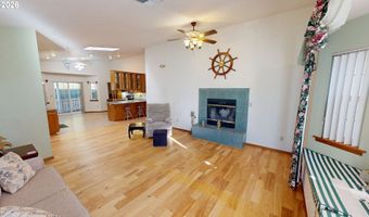 1389 GLENWOOD Dr, Brookings, OR 97415