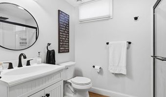 112 Farmington Cir, Agawam, MA 01030
