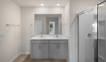 959 Misty Creek Dr, Aberdeen, NC 28315